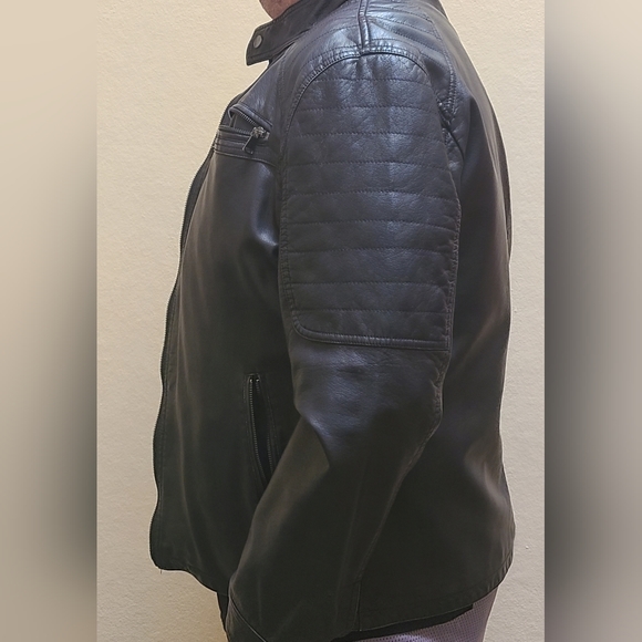 Fall Designer (INC) SALE! Be the Bomb In This Stylish black Bomber Jacket!! - Picture 3 of 7